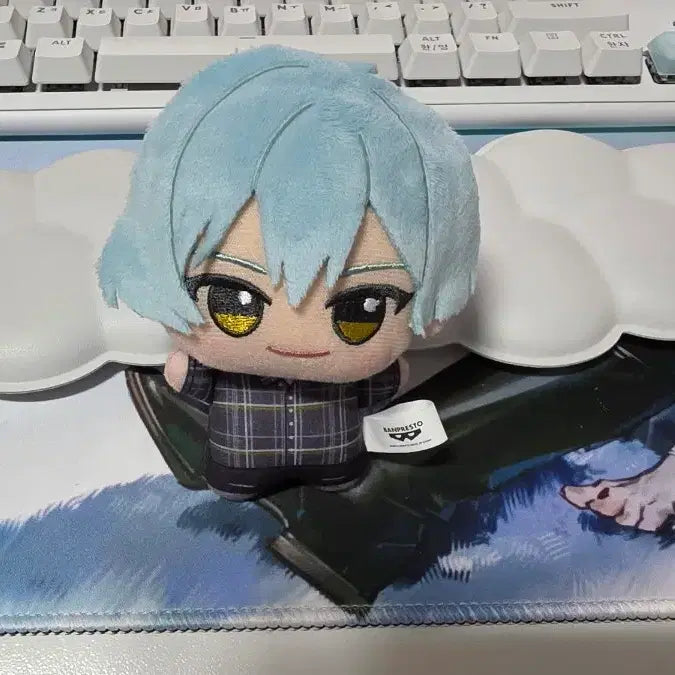 [BUNJANG] IDOLiSH7 Isumi Haruka Crane Plush / 아이나나 이스미 하루카 크레인 누이 판매합니다.