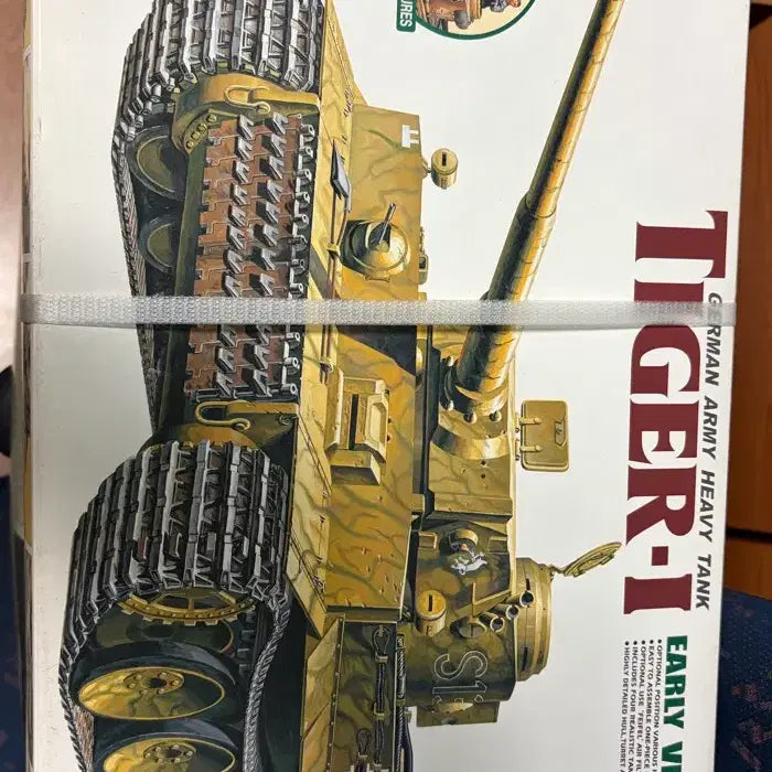 [BUNJANG] Academy Tiger I Tank 1/35 Scale Assembly Kit / 아카데미 타이거 I 전차 1/35 스케일 조립 키트