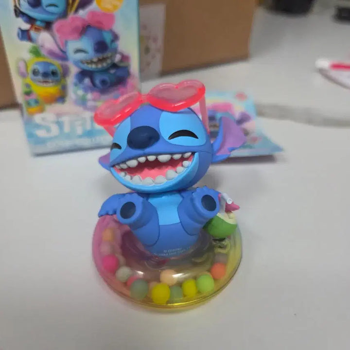 [BUNJANG] Hot Toys Holiday Series Stitch Figure / 핫토이 홀리데이 시리즈 스티치 피규어