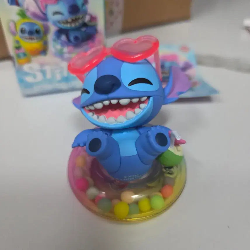 [BUNJANG] Hot Toys Holiday Series Stitch Figure / 핫토이 홀리데이 시리즈 스티치 피규어