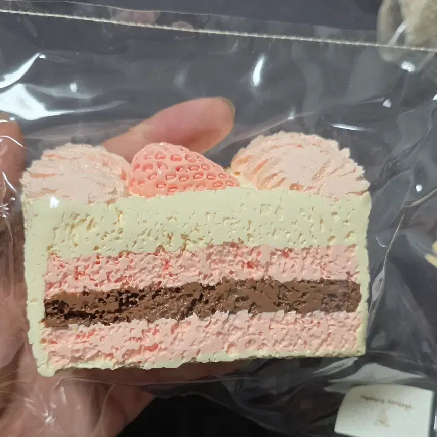 [SOLD OUT] Maorong 마오롱 딸기케이크 수제 말랑이