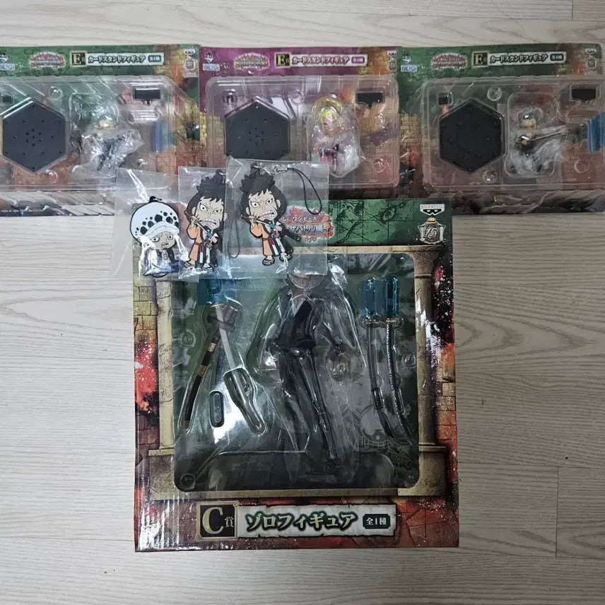 [BUNJANG] One Piece Zoro and Trafalgar Law Figure Set / 원피스 피규어 세트