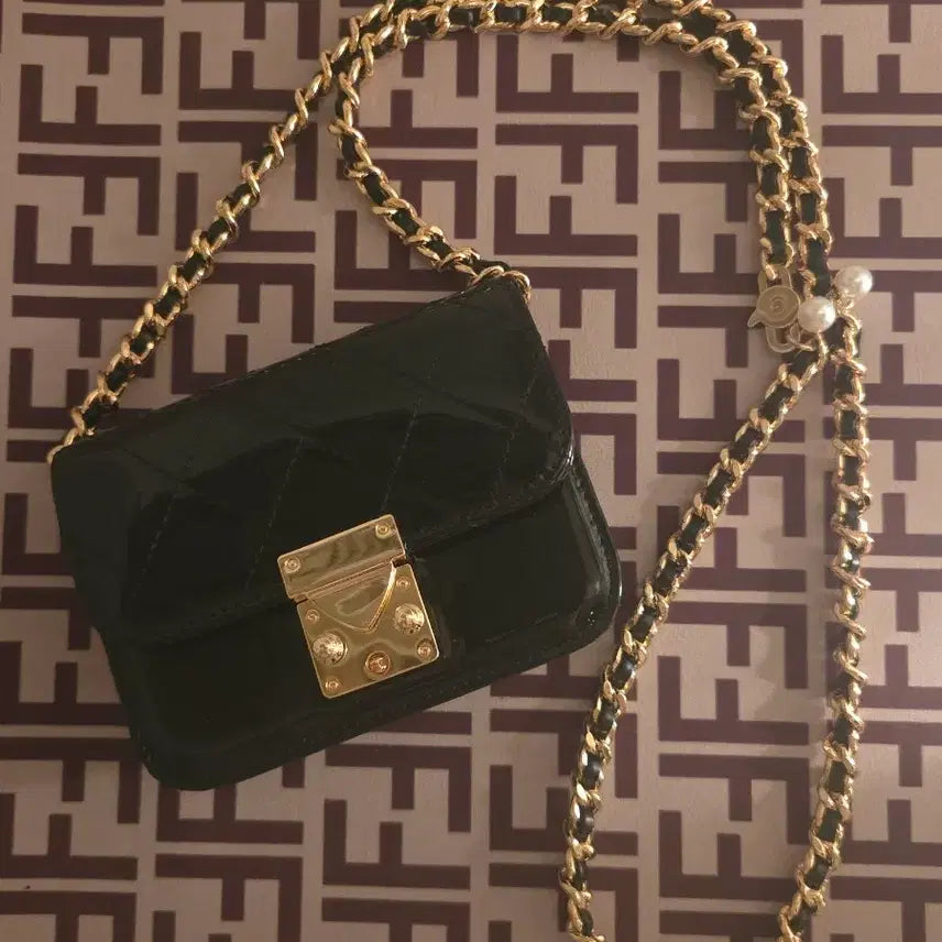 [BUNJANG] MYEYEKO Lily Bag Black Patent / 마이아이코 릴리 백 블랙 페이던트