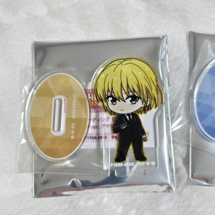 [BUNJANG] Hunter x Hunter Kurapika &amp; Leorio Suit Mini Acrylic Standee Bundle Set / (일괄) 헌터헌터 크라피카 + 레오리오 수트 정장 미니 아크릴 스탠드