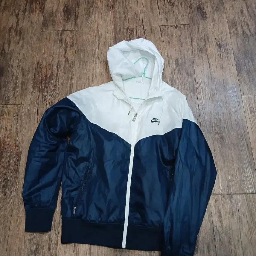 [SOLD OUT] 나이키 후드 집업 화이트/네이비