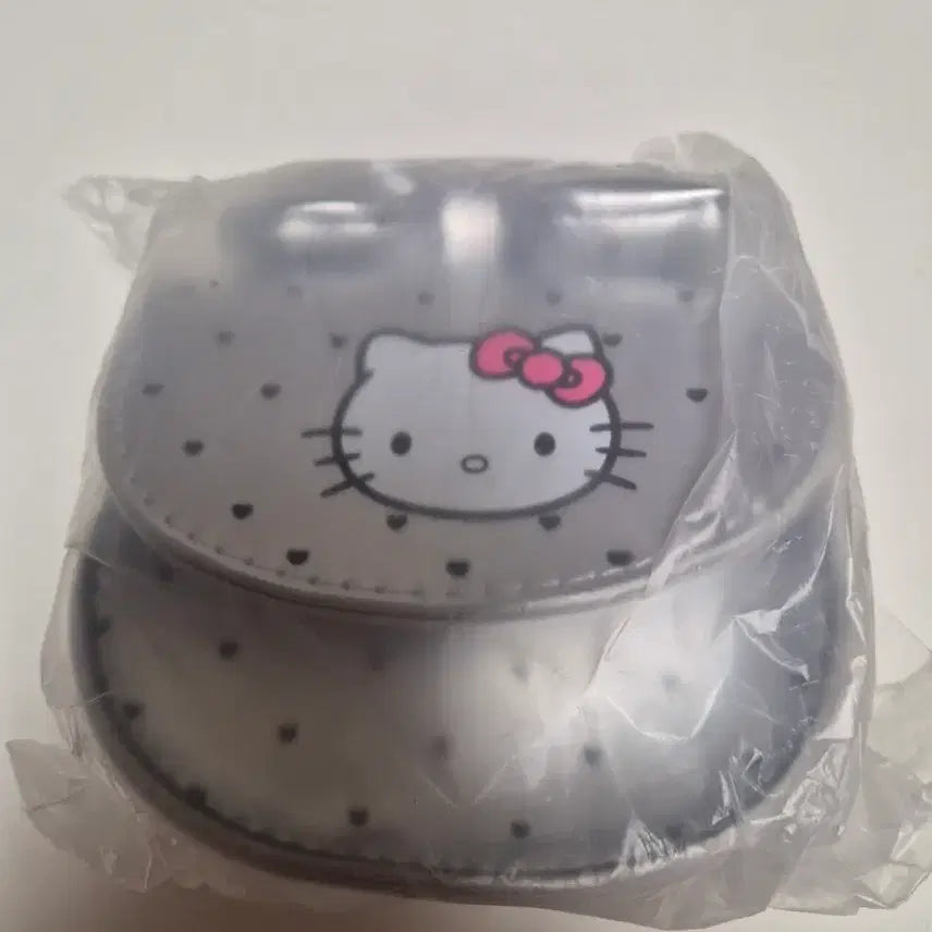 [SOLD OUT] 헬로키티 하트 무늬 미니 동전지갑 실버