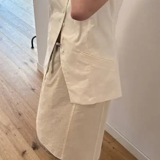 [SOLD OUT] 에토스 레이스 햄 스트링 스커트 베이지
