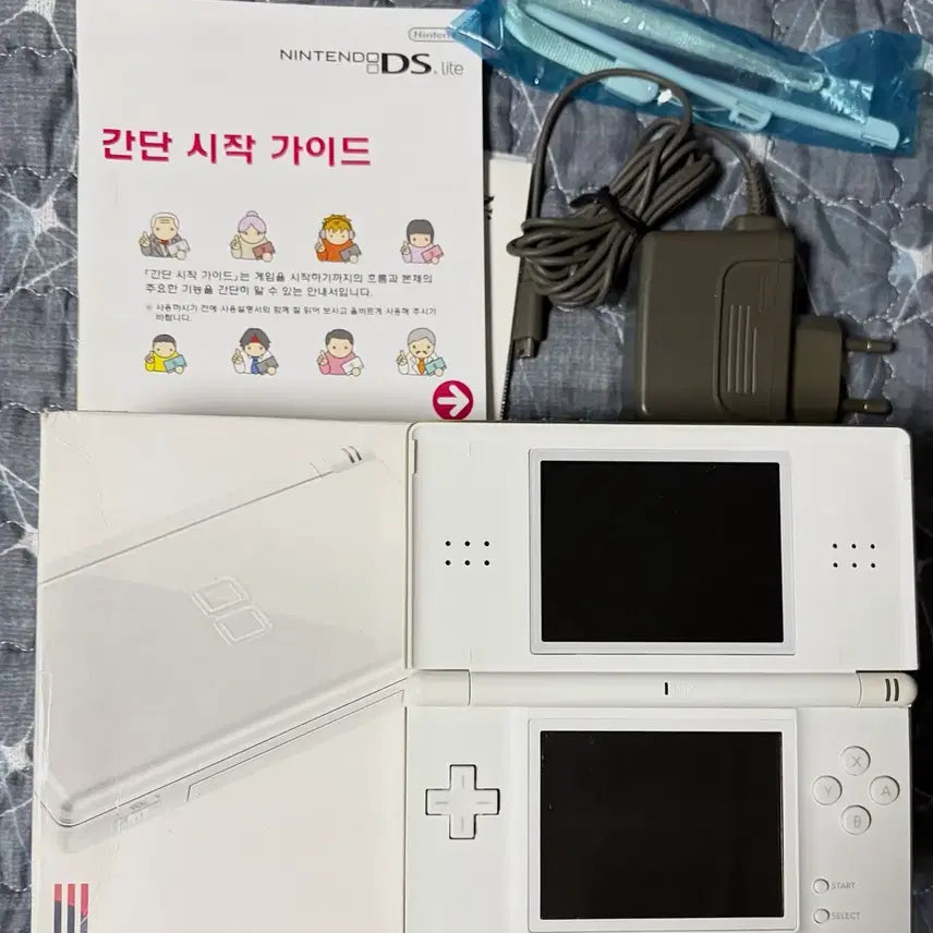 [SOLD OUT] 닌텐도 DS Lite 화이트 풀박스 구성