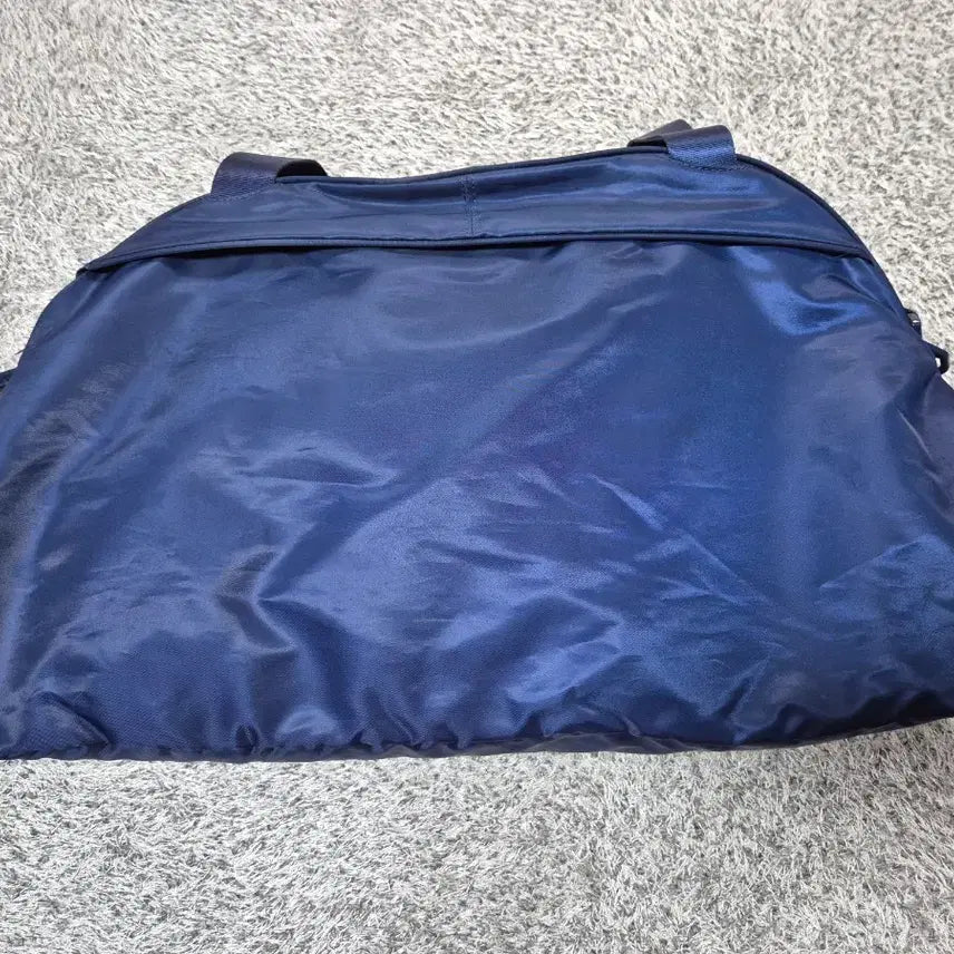 [BUNJANG] Nike Aura Lux Club Duffle Bag / 나이키 오라럭스 클럽 더플백