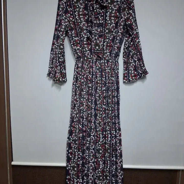 [BUNJANG] Floral Pattern Long Dress (Free Size) / 플라워 패턴 롱 원피스(프리)