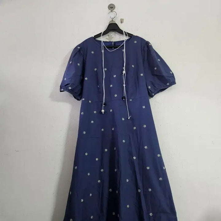 [BUNJANG] Navy Flower Pattern Dress / 네이비 플라워 패턴 원피스