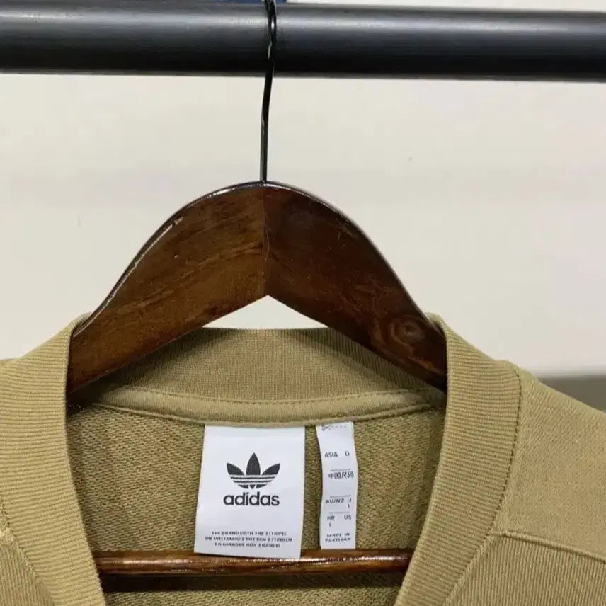[BUNJANG] Adidas Sweatshirt Khaki L / 아디다스 맨투맨 L
