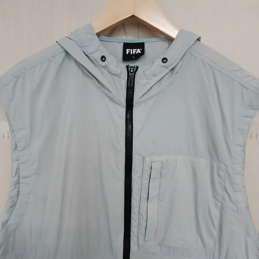 [BUNJANG] FIFA Hooded Vest Gray / FIFA 후드 집엎 조끼 그레이