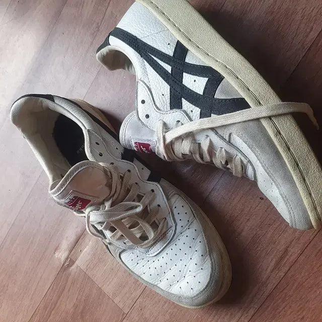 [BUNJANG] Onitsuka Tiger Sneakers (245mm) / 오니츠카타이거 스니커즈 245