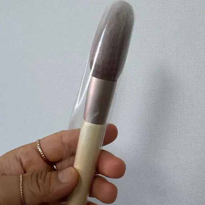 [BUNJANG] Etude Shading Brush 01 (Sealed) / 에뛰드 쉐딩 브러쉬 (미개봉