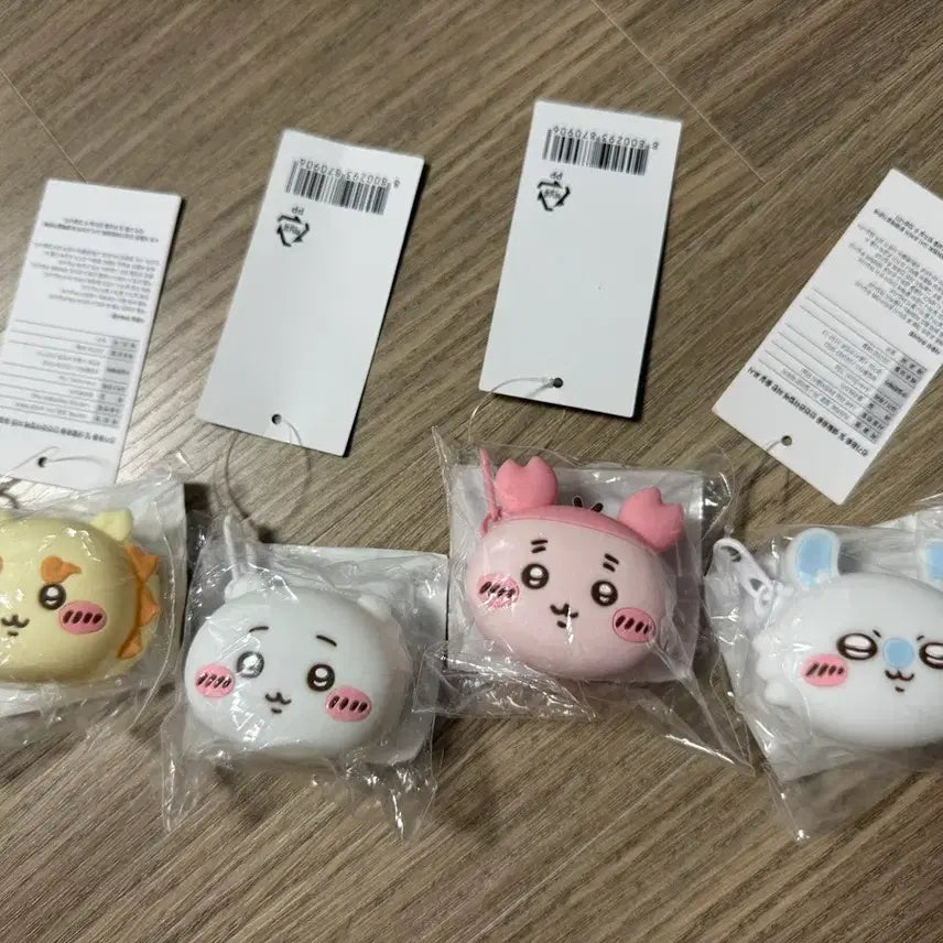 [BUNJANG] Chiikawa Momo &amp; Shisa &amp; Kani Mini Silicone Pouch Bundle Set / 먼작귀 치이카와 모몽가 시사 카니 미니 얼굴 실리콘 파우치 일괄