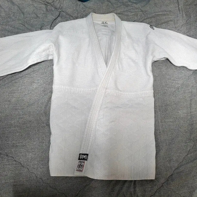 [BUNJANG] Ippon Gear Athlete Judo Uniform 175cm / 잇폰기어 선수용 유도복 175cm 팝니다