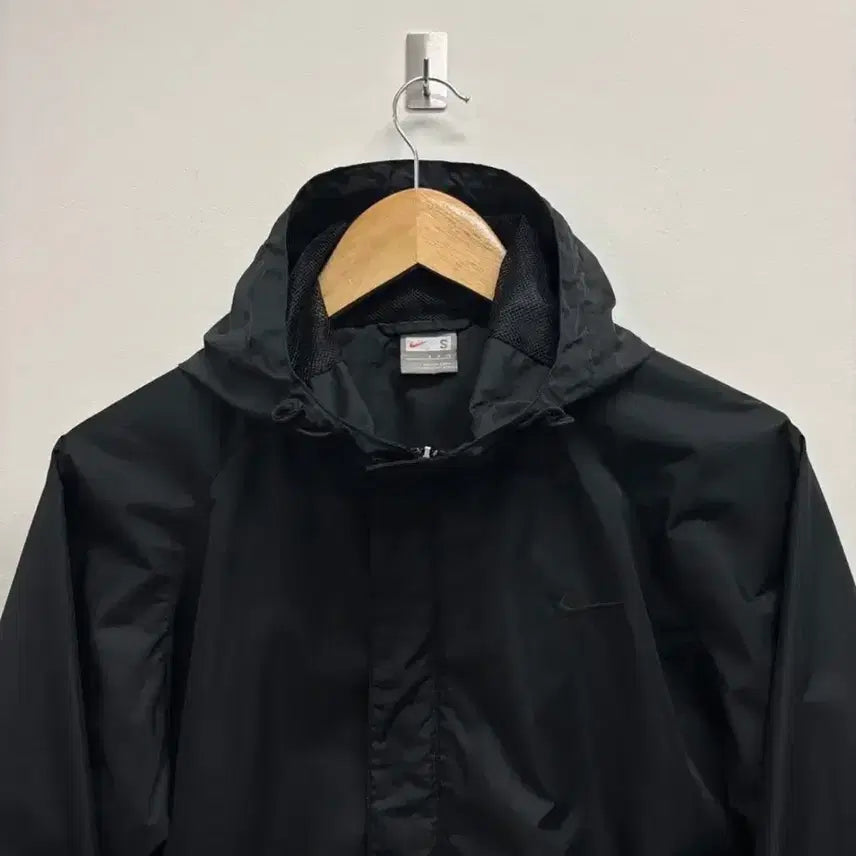 [BUNJANG] Nike Swoosh Windbreaker Black (S) / 나이키 스우시 바람막이 블랙 (s)