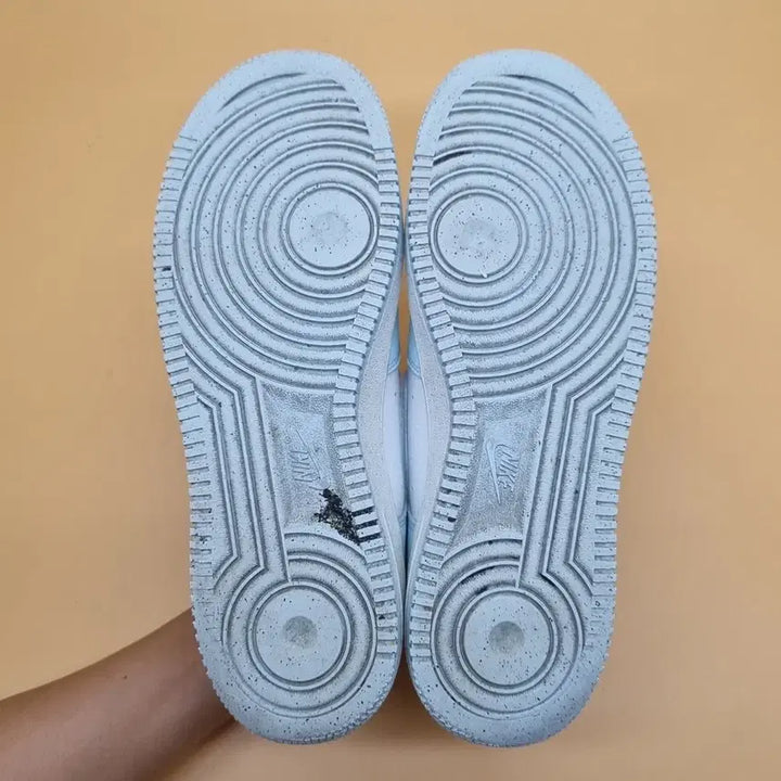 [BUNJANG] Nike Air Force 1 Glacier Blue Sneakers / 나이키 에어포스 1 글레이셔블루 운동화 260