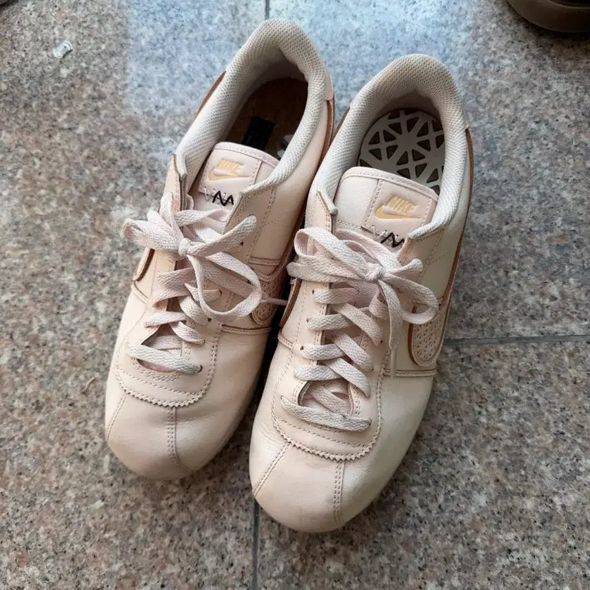 [BUNJANG] Nike Cortez Pink 275mm / 나이키 코르테즈 핑크 색상 275mm
