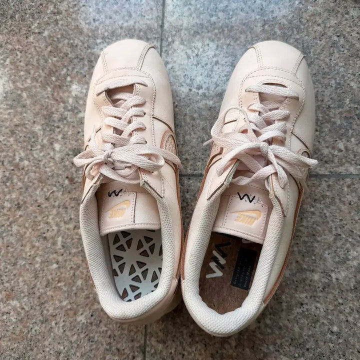 [BUNJANG] Nike Cortez Pink 275mm / 나이키 코르테즈 핑크 색상 275mm