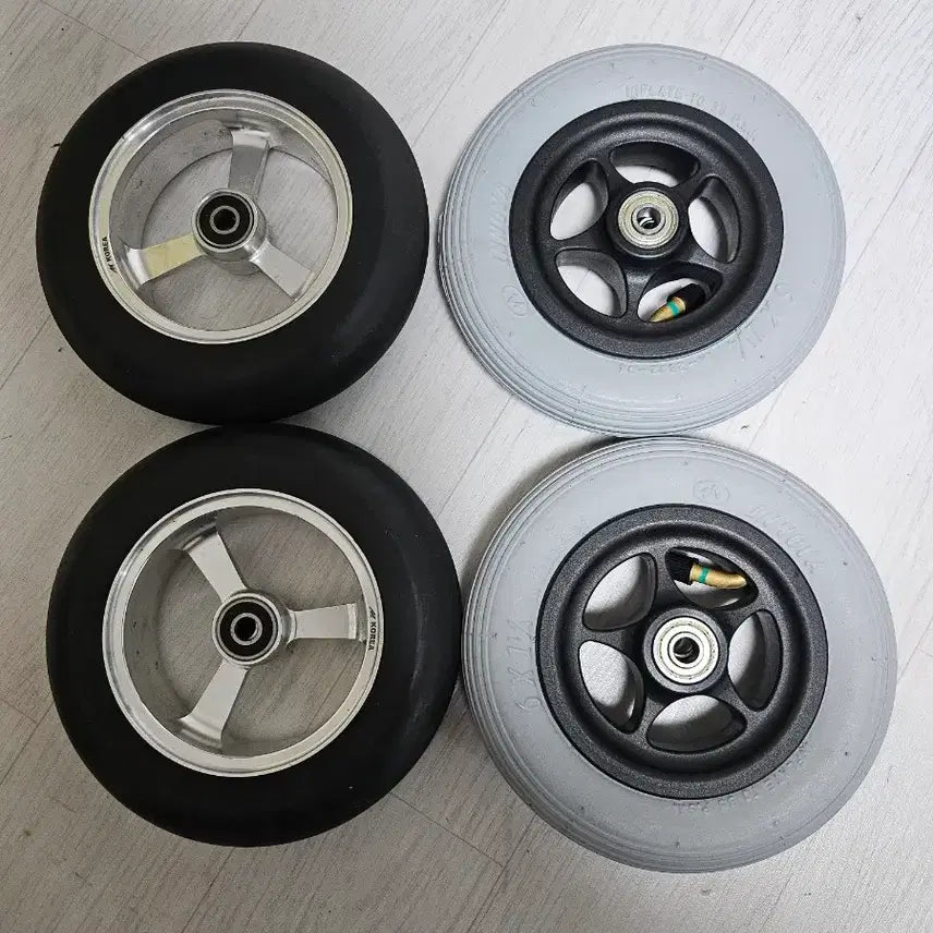 [BUNJANG] Wheelchair Caster Set (6-inch, Pneumatic and Solid Rubber) / 휠체어 6인치캐스터  공기주입식1개 고무 1개내놓읍니다