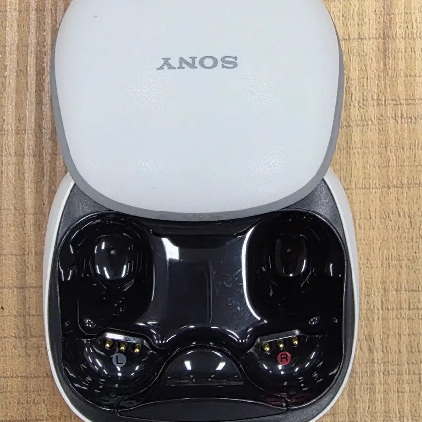 [BUNJANG] Sony WF-SP700N Wireless Bluetooth Earphones (Main Unit) / 소니 WF-SP700N 블루투스 무선 이어폰 본체