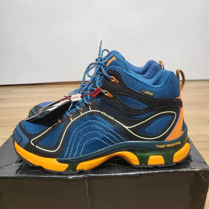 [BUNJANG] EiDER Gore-Tex Mid-Cut Hiking Boots / EiDER