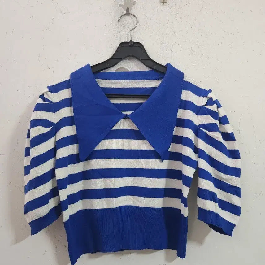 [BUNJANG] Striped Collar Knit - Blue / 스트라이프 패턴 칼라 니트 블루