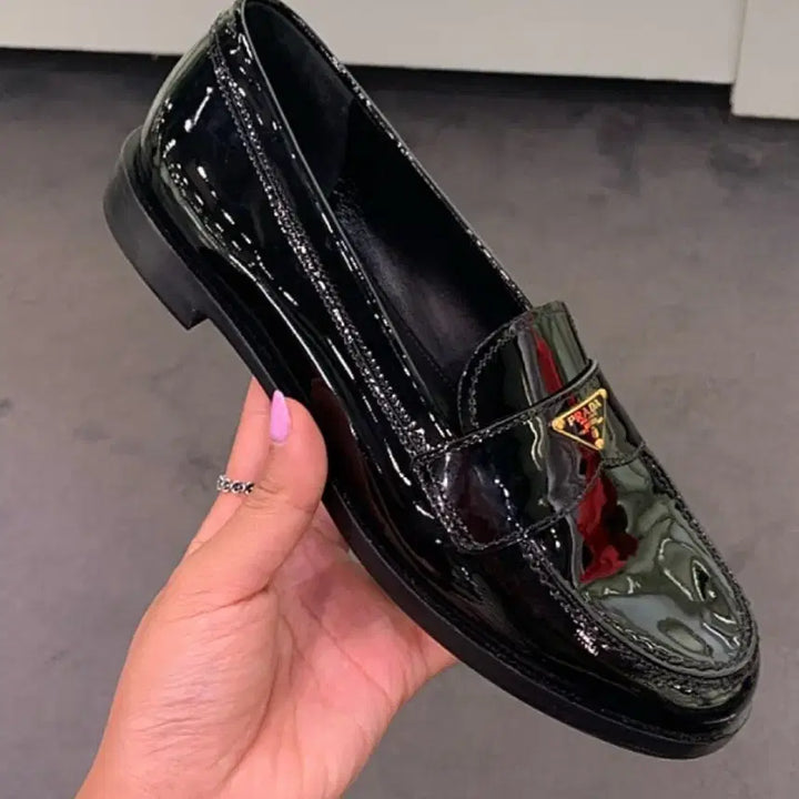 [BUNJANG] Prada Enamel Loafers Size 38.5 / (정품) 프라다 로퍼 (38.5)