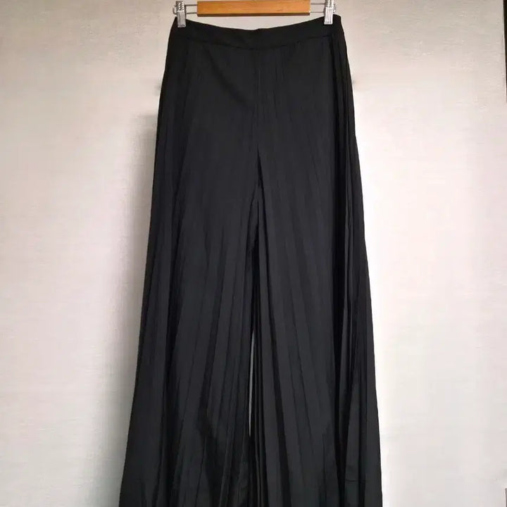 [BUNJANG] Chic Pleated Wide Pants / 새옷 블랙 쉬크한 플리츠 와이드 팬츠