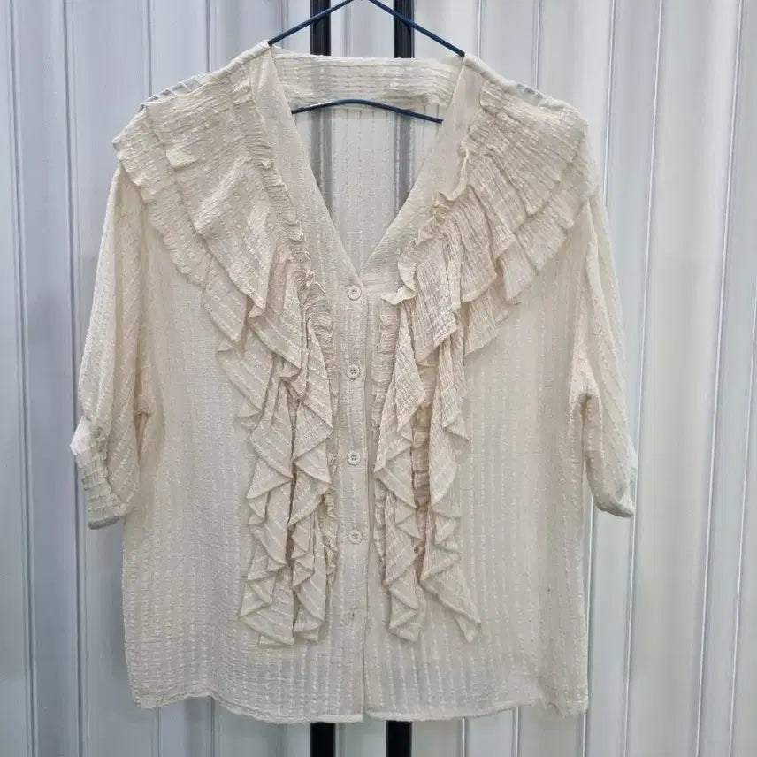 [BUNJANG] Frill Blouse Ivory / 프릴 블라우스 아이보리