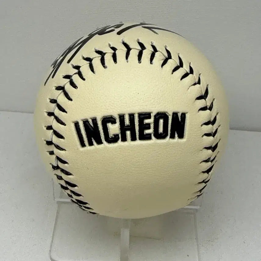 [BUNJANG] SSG Landers Park Seong-han Autographed Baseball / SSG랜더스 박성한  인천  로고볼 친필 사인볼 싸인볼