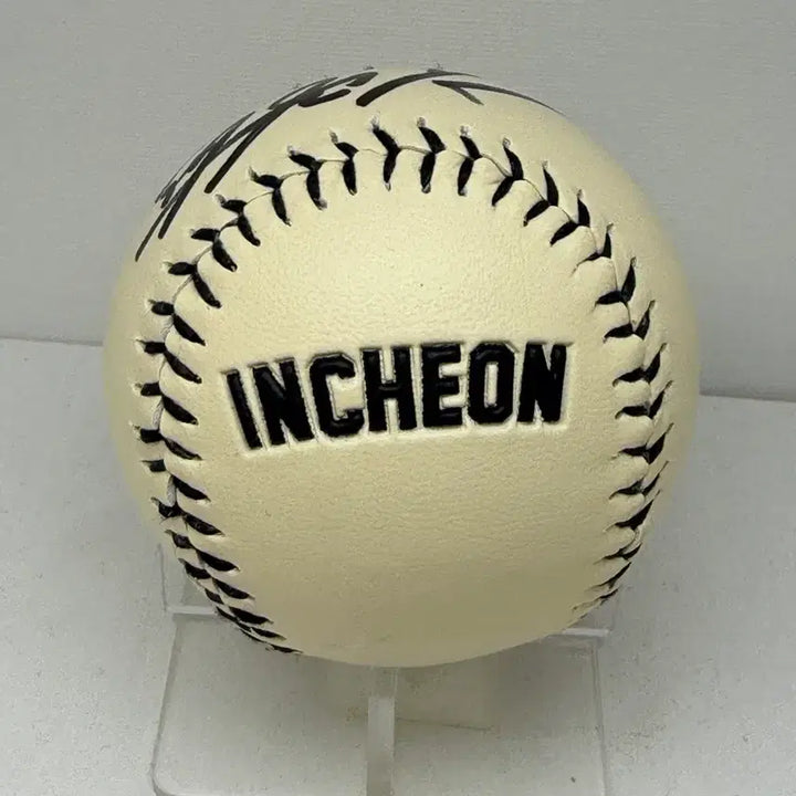 [BUNJANG] SSG Landers Park Seong-han Autographed Baseball / SSG랜더스 박성한  인천  로고볼 친필 사인볼 싸인볼