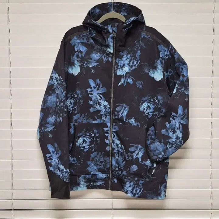 [BUNJANG] Find Out Flower Pattern Hooded Zip-Up (Black) / [Find Out]플라워 패턴 후드집업(사이즈: L~X 가능/색상: 블랙