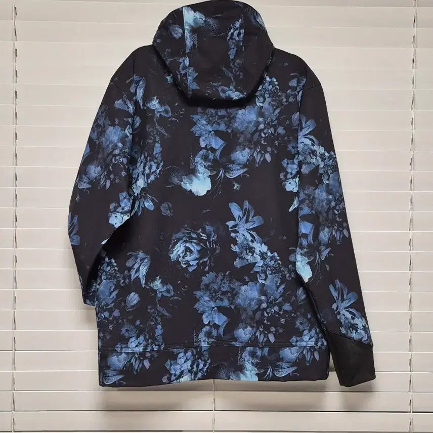 [BUNJANG] Find Out Flower Pattern Hooded Zip-Up (Black) / [Find Out]플라워 패턴 후드집업(사이즈: L~X 가능/색상: 블랙