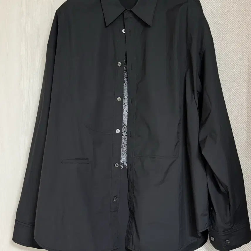 [BUNJANG] Songzio 25FW Tuxedo Embroidery Shirt Black / (46) 25fw 송지오 바이어스 턱시도 자수 셔츠 블랙