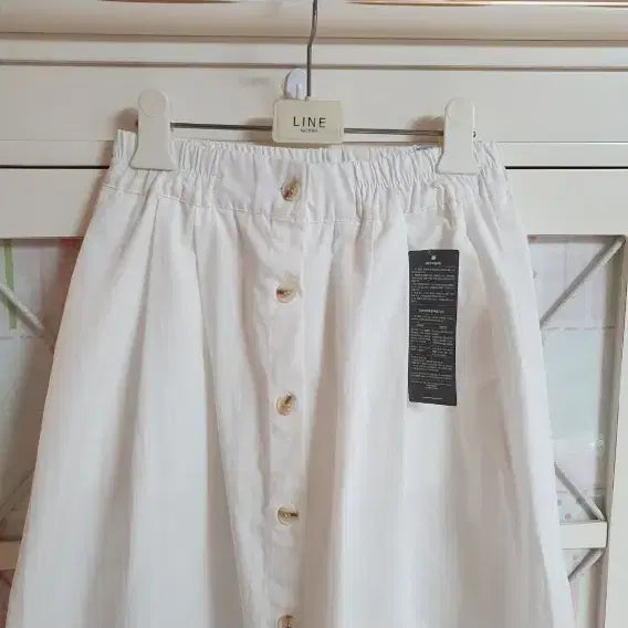 [BUNJANG] 8seconds White Button Long Skirt / 에잇세컨즈 화이트 버튼 롱스커트/55~66 새상품