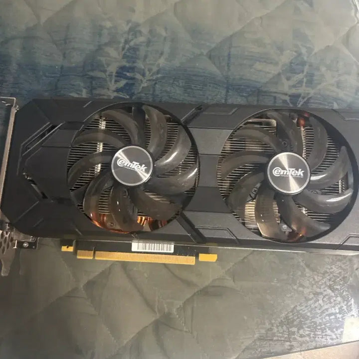 [SOLD OUT] 이엠텍 1070ti