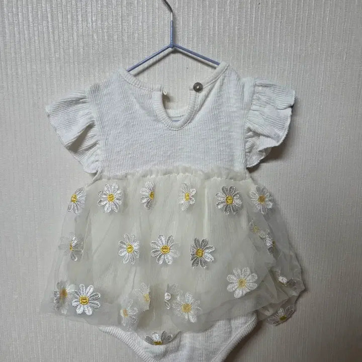 [BUNJANG] Choucream Daisy Pattern Short Sleeve Bodysuit M / Choucream 데이지 꽃 패턴 반팔 바디슈트 M