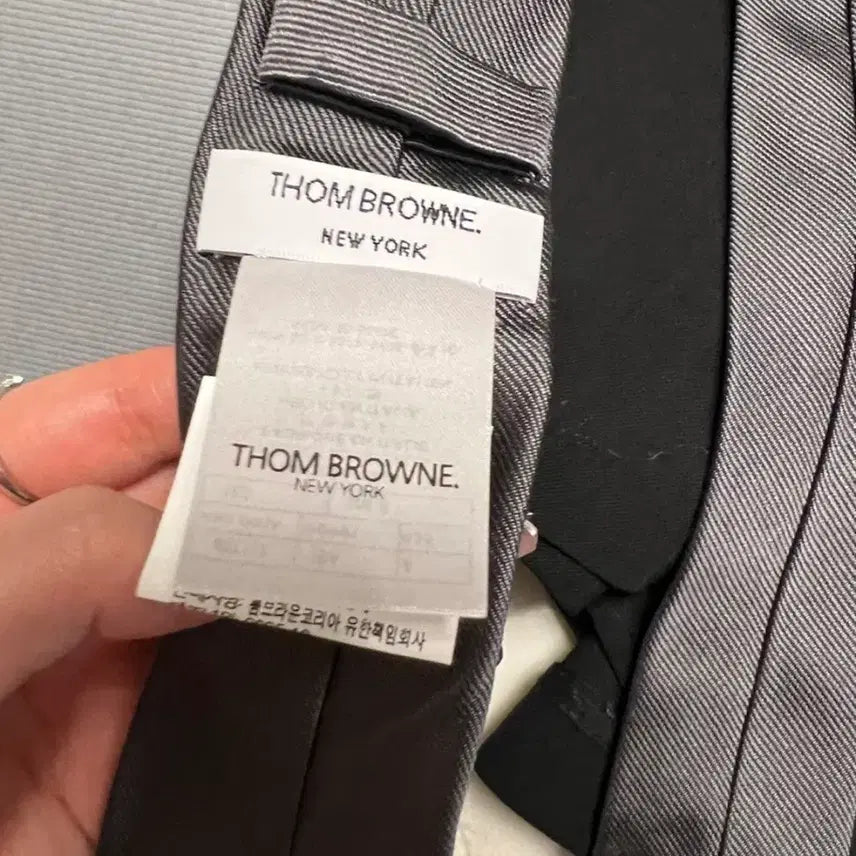 [BUNJANG] Thom Browne Grey Tie with Box / 톰브라운 그레이 넥타이 + 박스