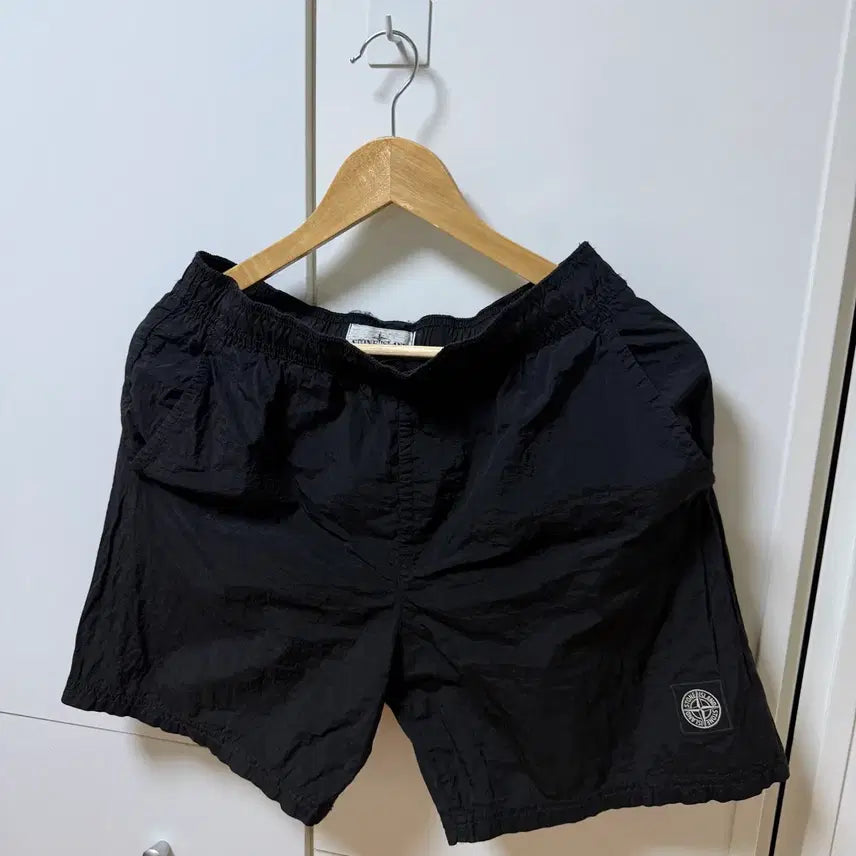 [BUNJANG] Stone Island Nylon Shorts Black S / { S } 스톤아일랜드 나일론 반바지
