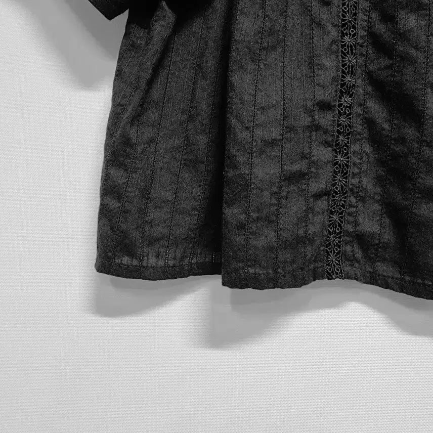 [BUNJANG] 8 Seconds Lace Detail Blouse / 8세컨즈 레이스 장식 블라우스m