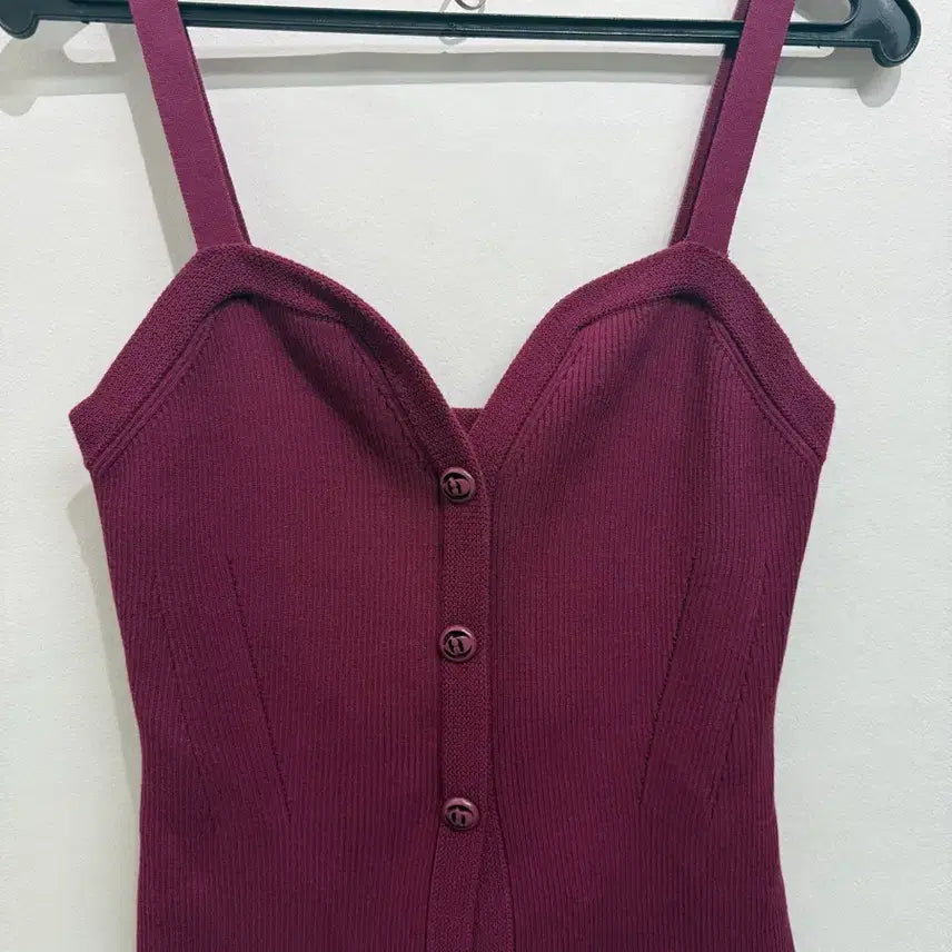 [BUNJANG] Lucky Chouette Sleeveless Knit / 럭키슈에뜨 민소매니트