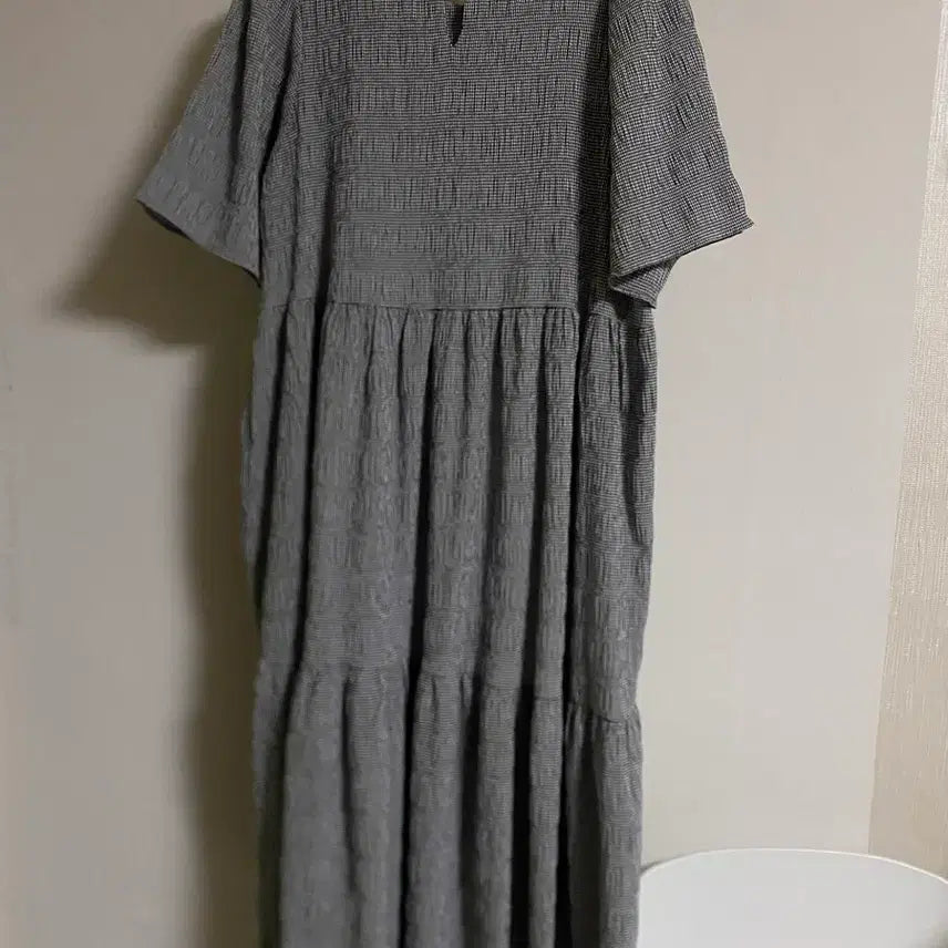 [BUNJANG] Grey Tone Small Check Ruffle Long Dress / 그레이톤 잔체크 캉캉 롱원피스 66-작77