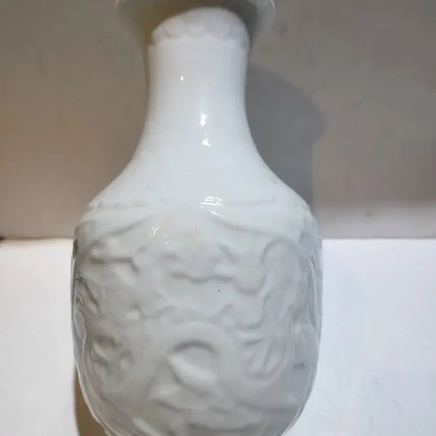 [BUNJANG] Chinese Celadon Porcelain Vase with Dragon Motif / 중국도자기 첨백유