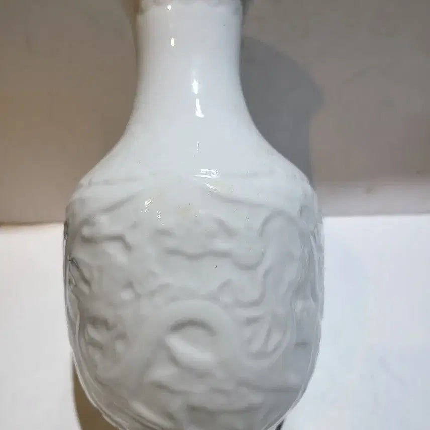 [BUNJANG] Chinese Celadon Porcelain Vase with Dragon Motif / 중국도자기 첨백유