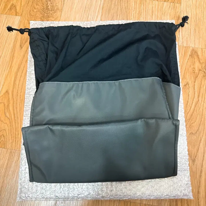 [BUNJANG] Kim Junsu Village Shopper Bag (Includes Inner Bag) / 김준수 빌리지 md 쇼퍼백 (이너백 포함)