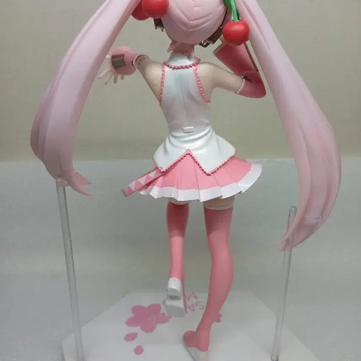 [BUNJANG] Hatsune Miku Sakura Miku Figure / 하츠네 미쿠 사쿠라 미쿠 피규어
