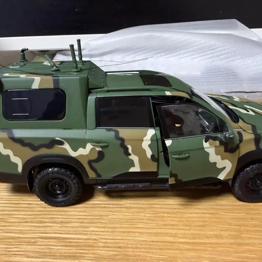 [BUNJANG] Rexton Sports Military Minicar Diecast Model / 렉스턴 스포츠 밀리터리 미니카. 다이캐스트